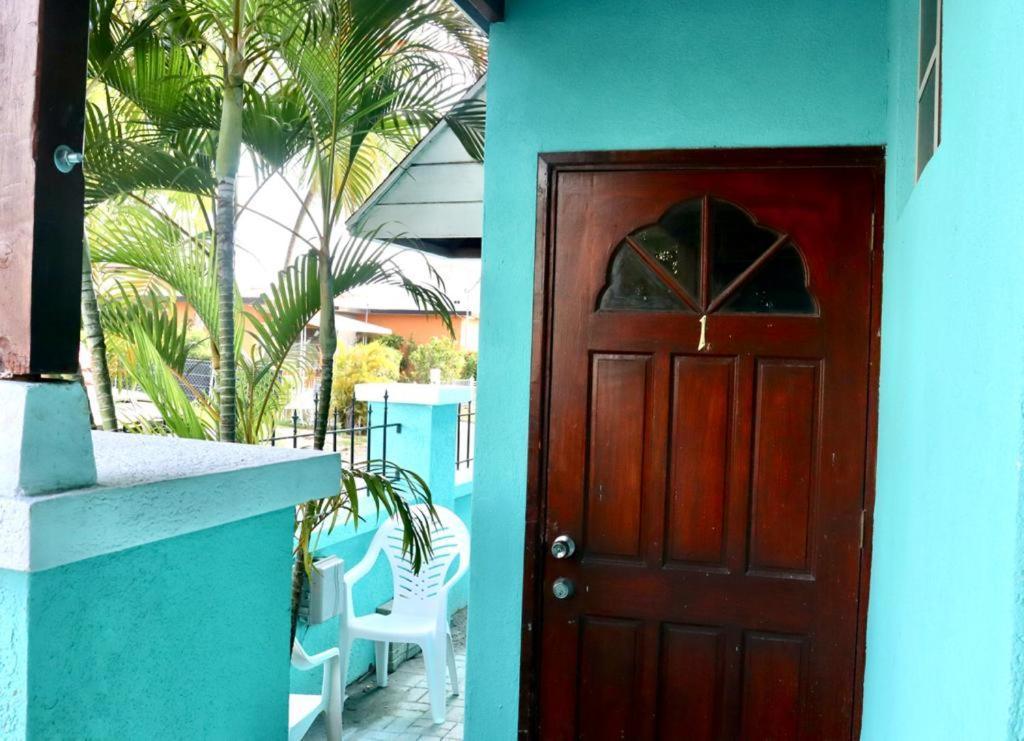 Blr Beach Villas Christ Church Exterior foto